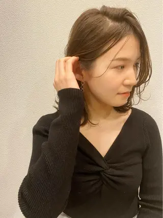 ミディアム カラー 岡田 拓也のヘアスタイル