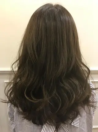 ミディアム カラー ひろせ かなのヘアスタイル