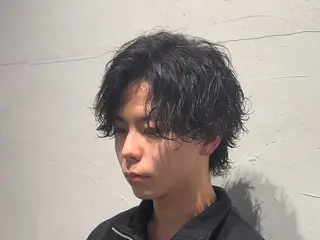 ミディアム パーマ メンズ 楽で簡単に決まる メンズヘア💥曽我尾のヘアスタイル