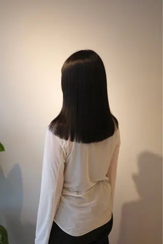 ミディアム カラー amie所属・圧倒的艶感/丁寧で 上質な仕上がりRuiのヘアスタイル