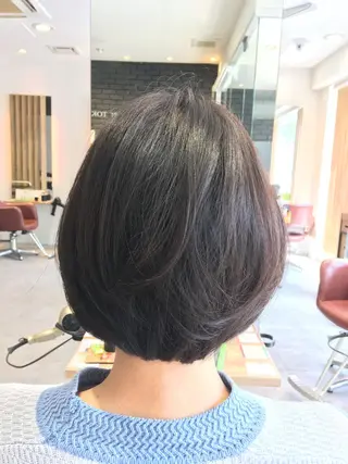 ショート カラー Rever Tokyo所属・コンドウ サラのヘアスタイル