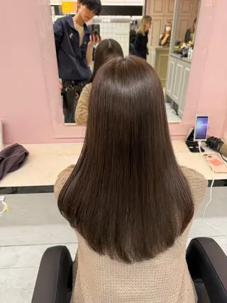 ロング カラー 韓国風🤍グレ ージュ🤍たくみのヘアスタイル