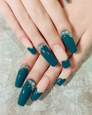 ネイル AMIRA Aのネイルデザイン