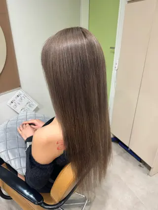 セミロング 水口 莉央のヘアスタイル