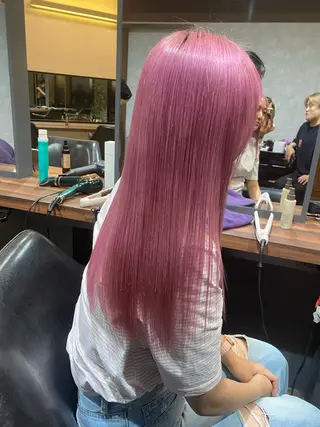 ロング カラー 透け感•艶感カラー 池本　紘之のヘアスタイル