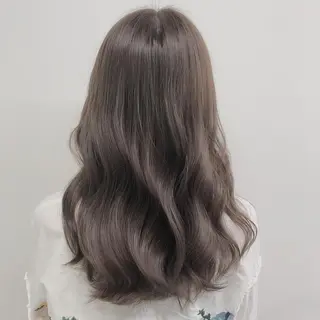カラー トレンドカラー MAHOのヘアスタイル