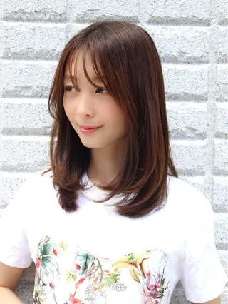ミディアム カラー 入江 直生のヘアスタイル