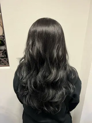 ロング カラー ヘアアレンジ 西川 来夏のヘアスタイル