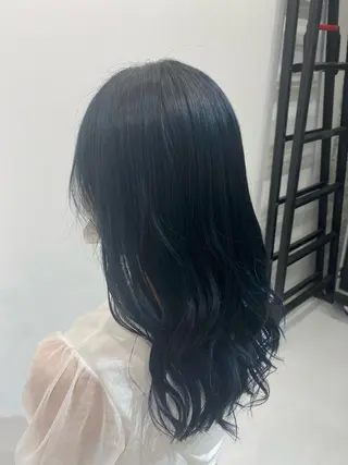 セミロング ハイトーンエフェクト ブリーチいち丸のヘアスタイル