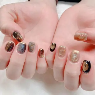 ネイル 根津 綾子のネイルデザイン