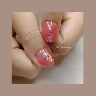 ネイル ラヴィアン ローズのネイルデザイン