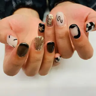 ネイル リンパ／美肌小顔専門サロンLiLi所属・Sakai Airiのネイルデザイン