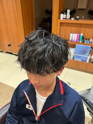 ミディアム パーマ メンズ カットメンズ限定KA ITOカラー練習中のヘアスタイル