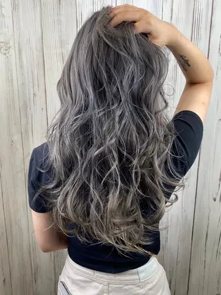 ロング _WHITE+ 南海難波店のヘアスタイル