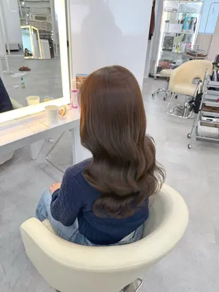 セミロング R/🎀 ヘアセット・艶カラーのヘアスタイル