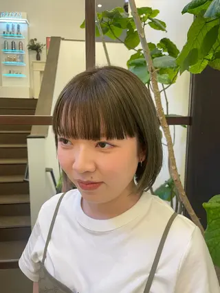 ミディアム カラー 梨子🐣艶カラー🌈 ダメージレス💖のヘアスタイル