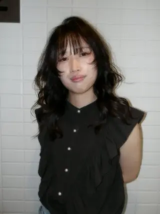 カラー Miku / パーマモデル伏見 栄のヘアスタイル