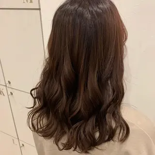 カラー 古澤 あかねのヘアスタイル