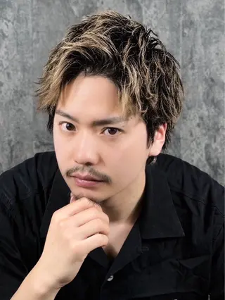 ミディアム 齋藤 梅太郎のヘアスタイル