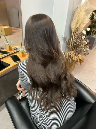 ロング ミディアムレイヤー カット/ハイライトのヘアスタイル