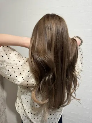 ロング 箕畑 麗菜のヘアスタイル