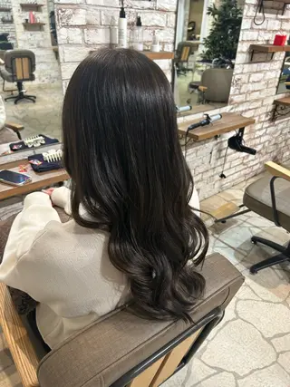 カラー 稲井 裕美のヘアスタイル
