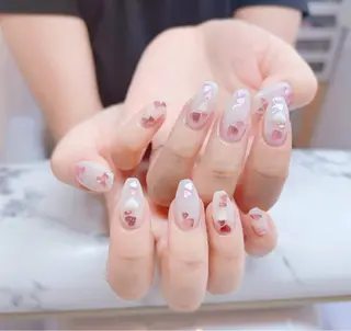 ネイル red veil所属・KANA ネイルのネイルデザイン