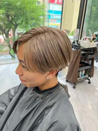 カラー メンズ 近江 莉佳の眉毛・アイブロウイメージ