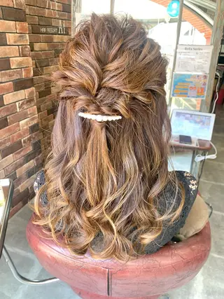 ヘアアレンジ 小関 茅里のマツエク・マツパデザイン