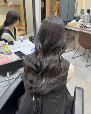 ロング カラー 韓国ヘア🇰🇷 YUKINAのヘアスタイル