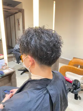 パーマ メンズ スパイラル波巻き パーマ井本汰壱のヘアスタイル