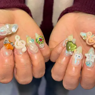 ネイル 🪐富島彩夏 /海外nail🪐のネイルデザイン