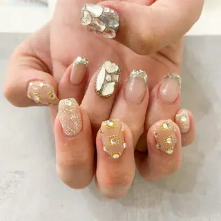 ネイル ゴテゴテ💙ワンホン リオナのネイルデザイン