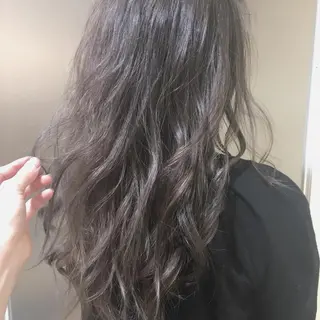 ロング カラー 加藤 あやみのヘアスタイル