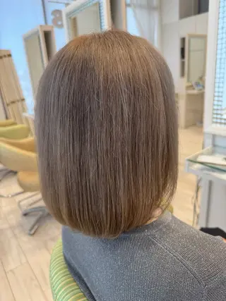 ミディアム カラー 松尾 怜奈のヘアスタイル