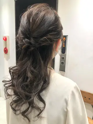 ミディアム ヘアアレンジ 🌈透明感カラー 韓 国ヘアこうたろうのヘアスタイル