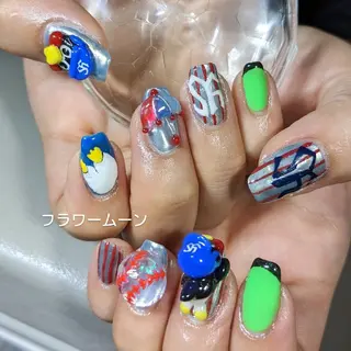 ネイル フラワー ムーンのネイルデザイン