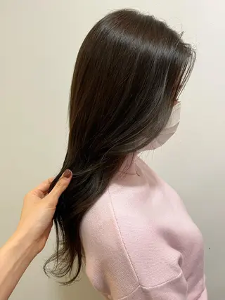 ロング カラー アドラーブル 松崎店所属・仲村 夏希のヘアスタイル