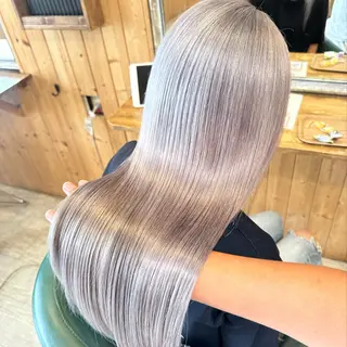 セミロング 韓国レイヤー外国人風 透明感カラー髪質改善のヘアスタイル