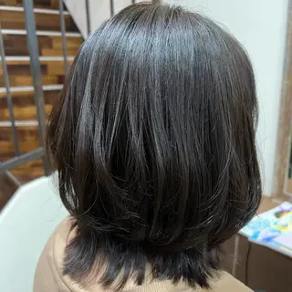 ミディアム 高橋 葵のヘアスタイル