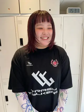 ミディアム カラー 髙橋奈緒子 ⭐︎newi京橋のヘアスタイル