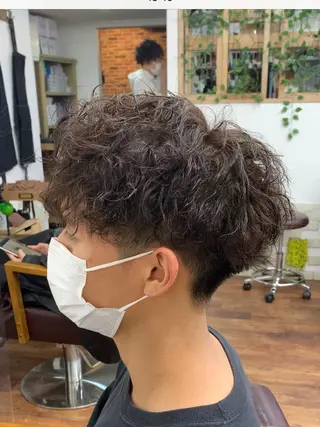 ショート パーマ メンズ クセを最大限に活かす メンズパーマ奈良大祐のヘアスタイル