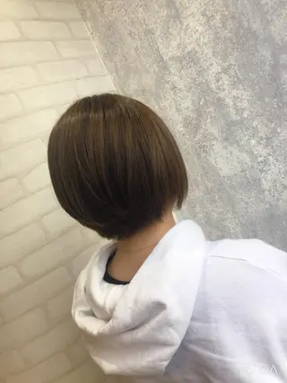 ショート カラー れな/Zina博多 トレンド/顔周りのヘアスタイル