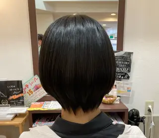 ショート MOLLASALON 浅香山店所属・ツジ モモカのヘアスタイル
