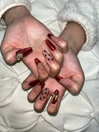 ネイル nail.salon .Reversalのネイルデザイン