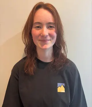ロング カラー 横田 凜子のヘアスタイル
