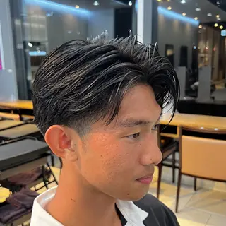 ショート パーマ メンズ メンズカット曲がる 縮毛矯正佐々木タクマのヘアスタイル