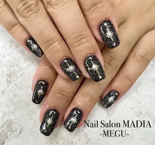 ネイル MADIA藤沢所属・MADIA MEGUのネイルデザイン
