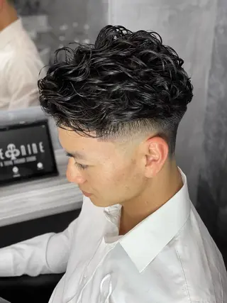 ショート パーマ メンズ TOP by threenine所属・🔥メンズ特化🔥 谷口力哉のヘアスタイル