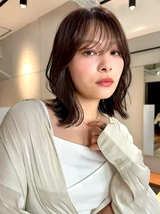 ミディアム カラー パーマ 🫧小顔×似合わせ× 透明感カラー🫧のヘアスタイル